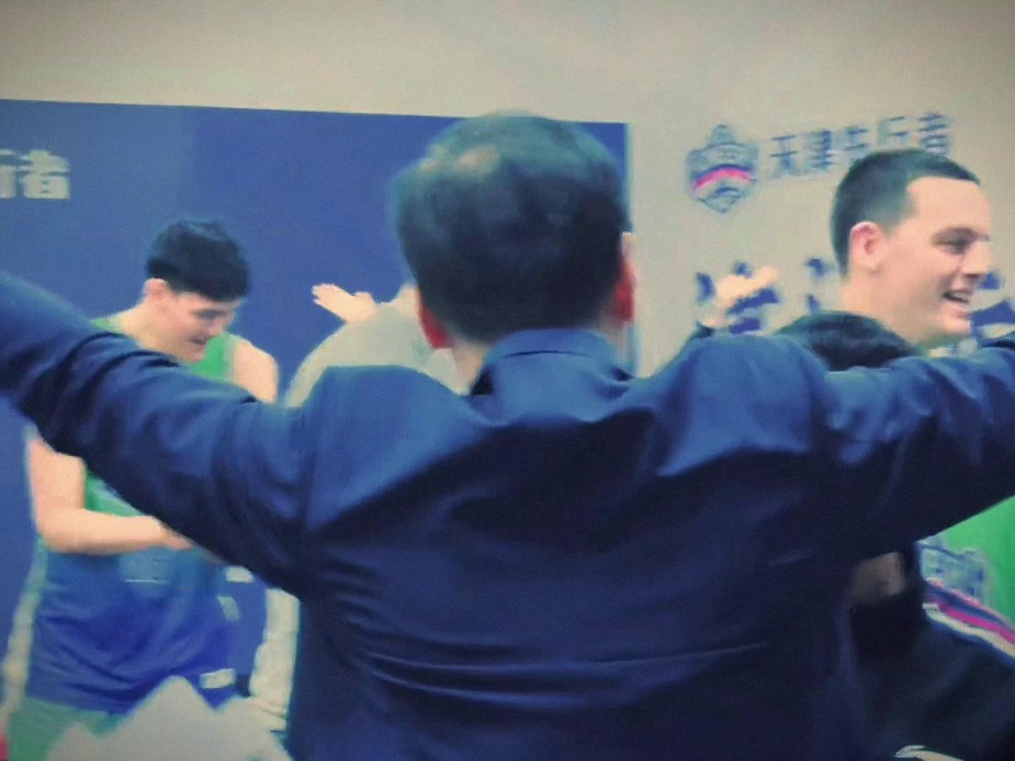 爱游戏体育下载-包含转折点！武汉三镇更衣室发声，CBA季后赛窗口期攻防权衡，态度坚定，更衣室氛围转暖的词条